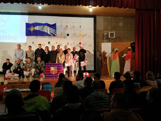 LA PB TOTANA COLABORA CON EL PROGRAMA DE NAVIDAD EN EL CENTRO PENITENCIARIO MURCIA I